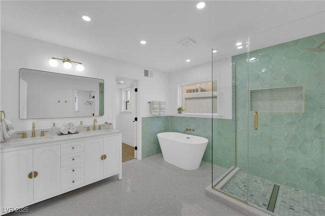Master Bath | Image 51