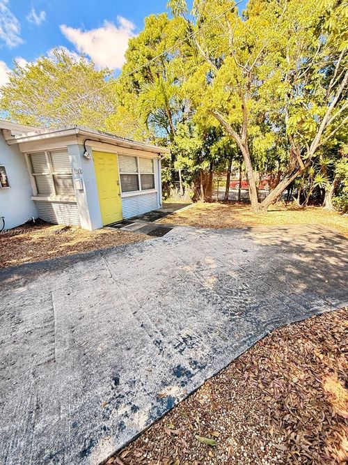 5-1151 Ne 18th St, Fort Lauderdale, FL, 33305-3813 | Card Image