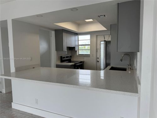 apt-444-1333 Hallandale Beach Blvd, Hallandale Beach, FL, 33009-4633 | Card Image