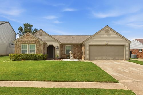 2627 Bayberry Ln, Euless, TX, 76039-7946 | Card Image