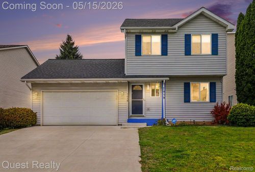 7058 Rolling Hills Dr, Waterford, MI, 48327-4156 | Card Image