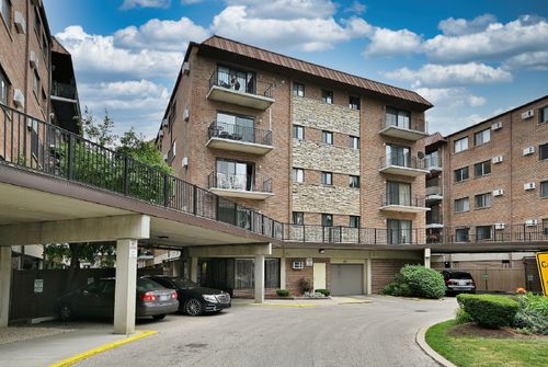 401b-2325 N Neva Ave, Chicago, IL, 60707-2800 | Card Image