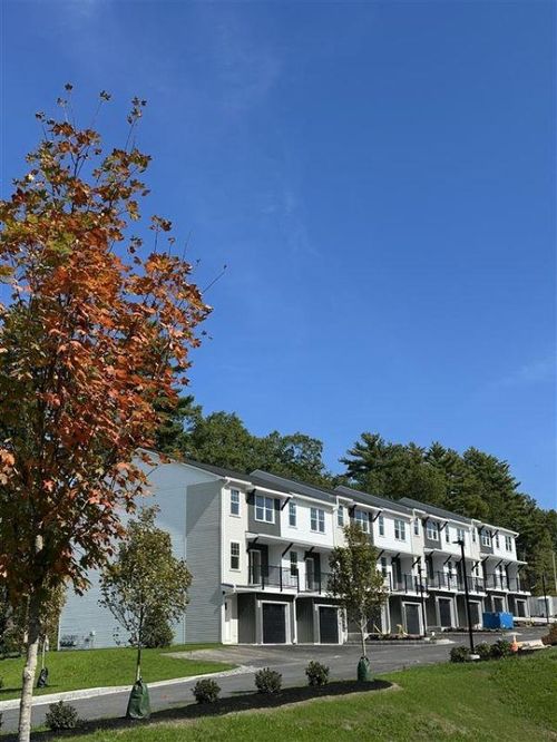 1 Boulder Way, Manchester, NH, 03109 | Card Image