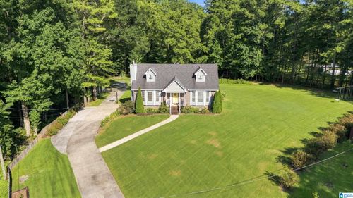802 Pine Cir, KIMBERLY, AL, 35091-2512 | Card Image