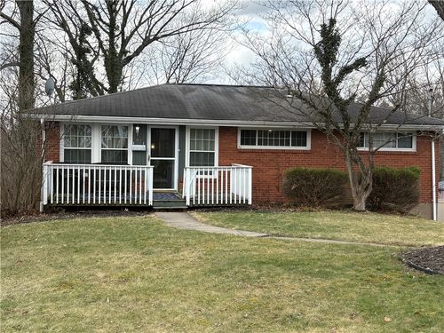 562 Firethorne Dr, Monroeville, PA, 15146-1617 | Card Image