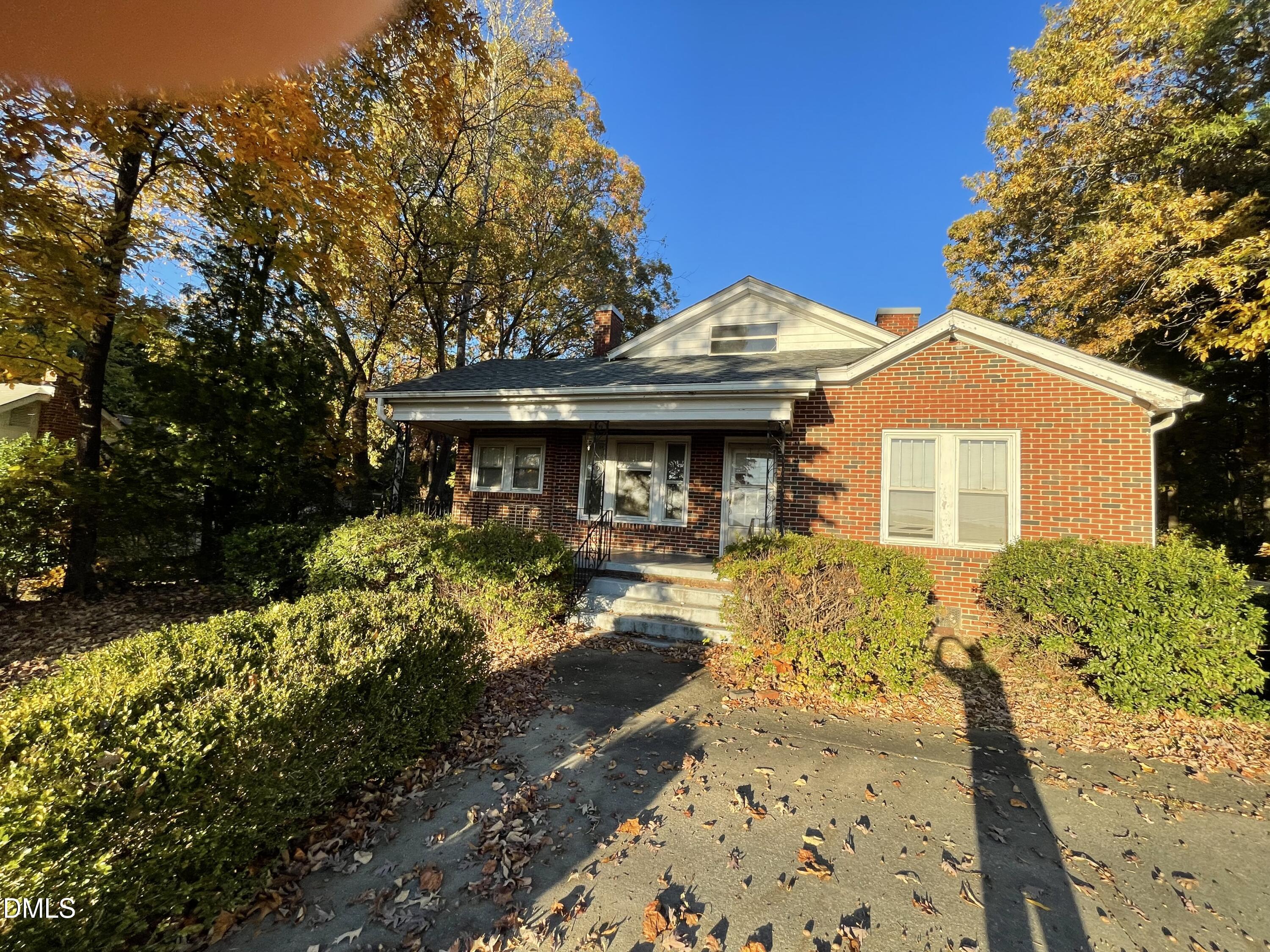 2012 Chapel Hill Rd, Burlington, NC 27215