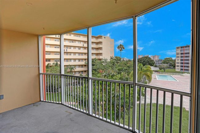 419-3 - 1750 Ne 191st St, Condo with 2 bedrooms, 2 bathrooms and null parking in Miami FL | Image 3