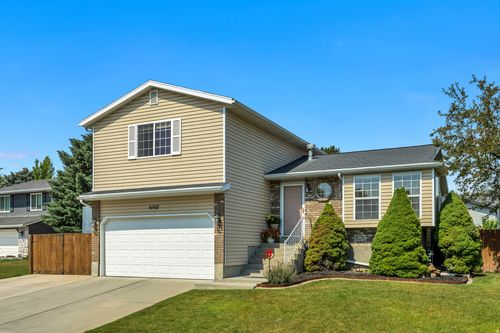 6902 S Lynaria Ct, West Jordan, UT, 84081-5313 | Card Image