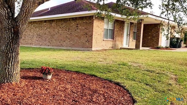 123 6th Street, House other with 4 bedrooms, 2 bathrooms and null parking in Vanderbilt TX | Image 5