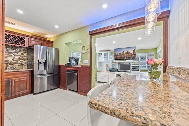 6800 Sw 26 Th St, House other with 2 bedrooms, 3 bathrooms and null parking in Miramar FL | Image 7