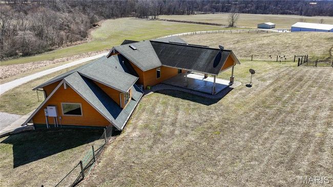 2445 Seiler Rd, House other with 3 bedrooms, 5 bathrooms and 2 parking in Alton IL | Image 4