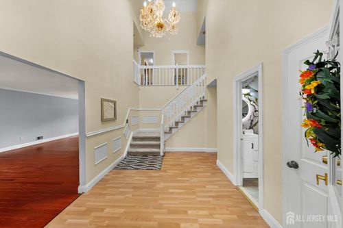 8 Danny Ct, North Brunswick, NJ, 08902-1830 | Card Image