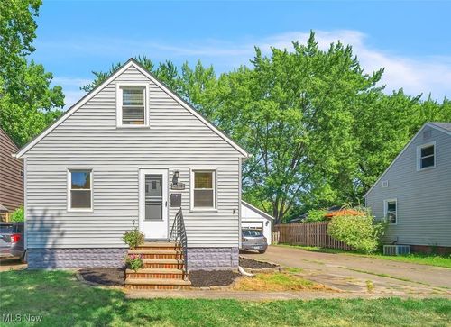 4277 W 223rd St, Fairview Park, OH, 44126-1845 | Card Image