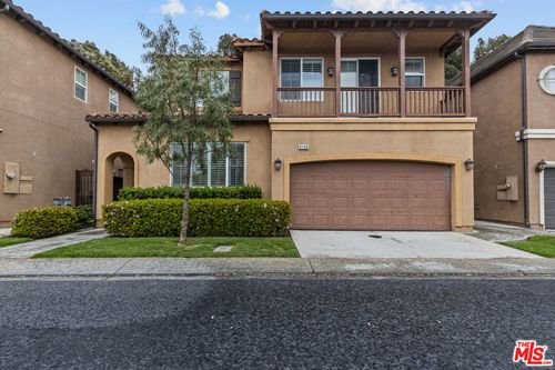 9108 S Heritage Way, Inglewood, CA, 90305-1893 | Card Image