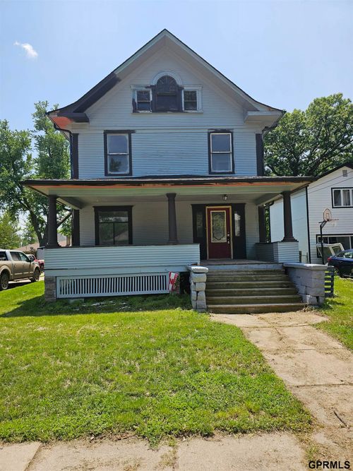 806 E 7th St, York, NE, 68467-3129 | Card Image