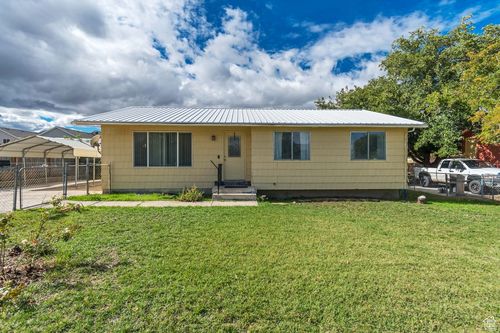 366 Belaire Cir, Grantsville, UT, 84029-9638 | Card Image