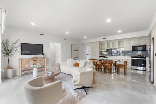 2-14584 Sw 261st Ter, Homestead, FL, 33032-5347 | Card Image