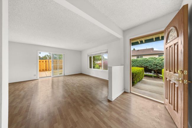 A - 409 Northgate Dr, Condo with 3 bedrooms, 2 bathrooms and null parking in Goleta CA | Image 7