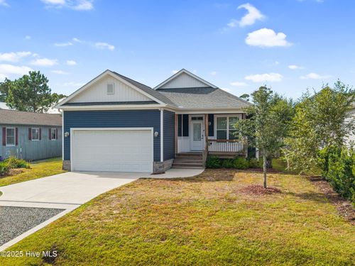 319 Ne 61st St, Oak Island, NC, 28465-4738 | Card Image