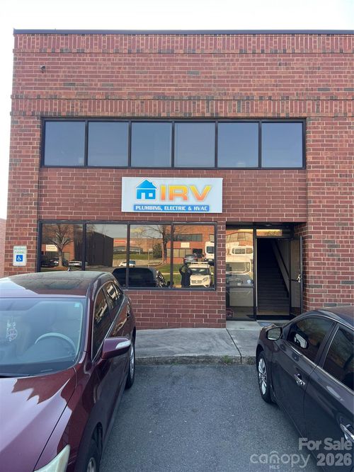 362 Crompton St, Charlotte, NC, 28273-6214 | Card Image