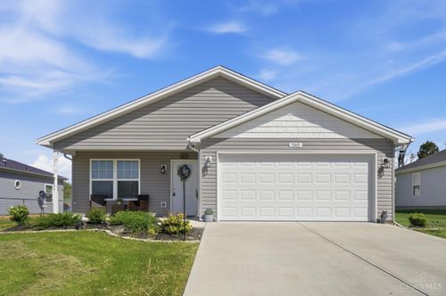 262 Taylor Dr, Wilmington, OH, 45177-7159 | Card Image