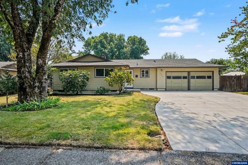 970 Nw Cypress Ave, Corvallis, OR, 97330-1527 | Card Image