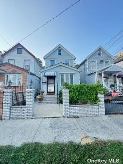 133-07 Linden Boulevard, House other with 3 bedrooms, 1 bathrooms and null parking in South Ozone Park NY | Image 3