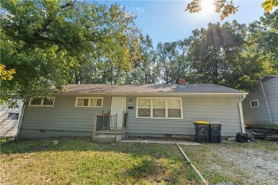 View of front of property featuring a front lawn | Image 2