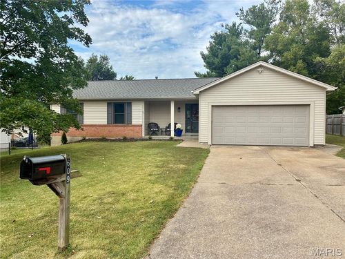 609 Oregon Trail Dr, Saint Charles, MO, 63304-7983 | Card Image