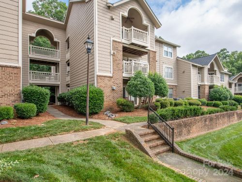 j-5007 Sharon Road, Charlotte, NC, 28210 | Card Image