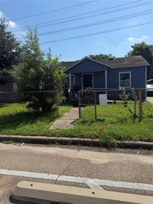 3814 Hardy St, Houston, TX, 77009-4338 | Card Image