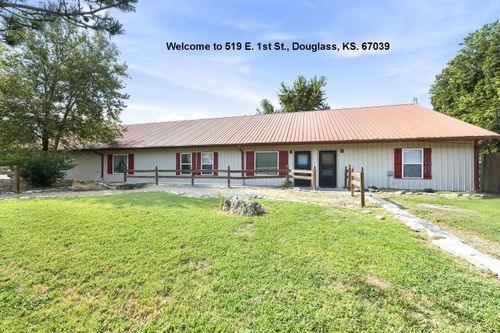 519 E 1st St, Douglass, KS, 67039-9313 | Card Image