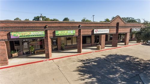 75-19-4001 E 29th St, Bryan, TX, 77802-4226 | Card Image
