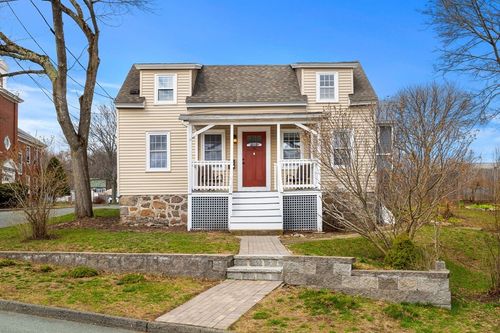 39 Chestnut St, Peabody, MA, 01960-5430 | Card Image