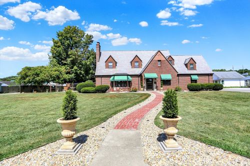 890 E Washington St, Martinsville, IN, 46151-1602 | Card Image