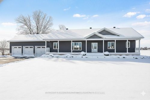 800 Waba Rd, Pakenham, ON, K0A2X0 | Card Image