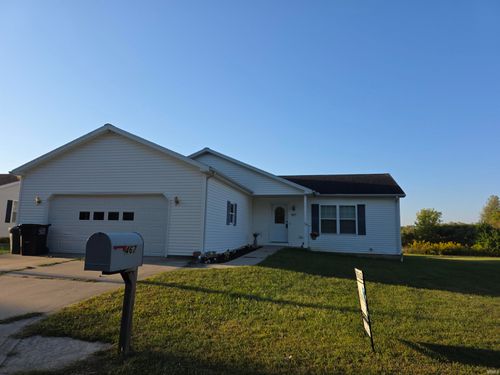 467 Man Chester Dr, Rochester, IN, 46975-2282 | Card Image