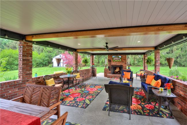 19' x 29' Rear Porch to Fireplace | Image 39