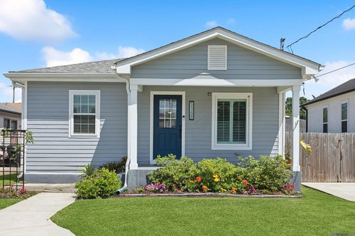 5143 Cameron Blvd, New Orleans, LA, 70122-4076 | Card Image