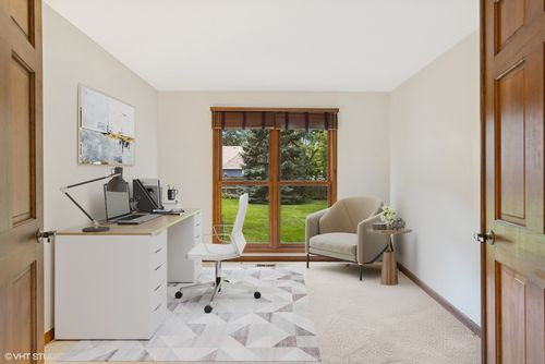 2002 Middleton Dr, Wheaton, IL, 60189-8164 | Card Image