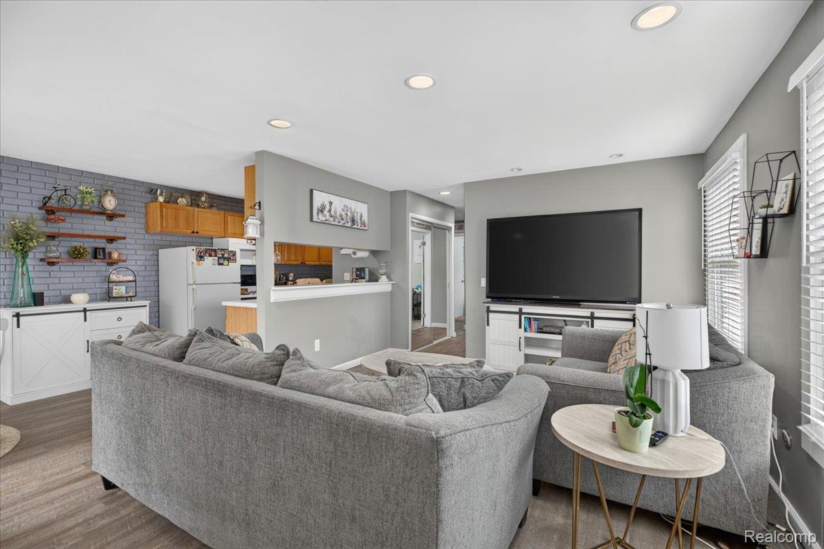 Residential in Orion Charter Township 4