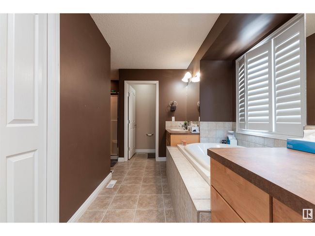 446 Sparling Crt Sw, House other with 4 bedrooms, 4 bathrooms and 4 parking in Edmonton AB | Image 26