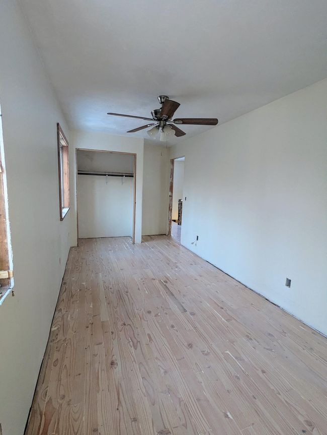 Grain Bin bedroom #2 | Image 42