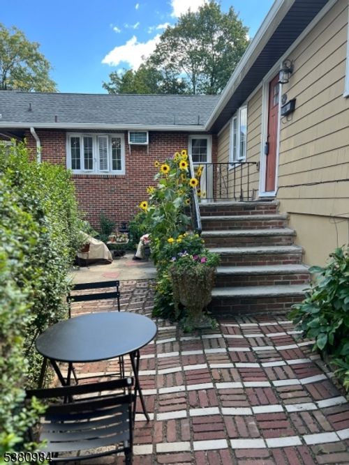 apt-2-132 Lincoln St, Boonton Twp, NJ, 07005-2176 | Card Image