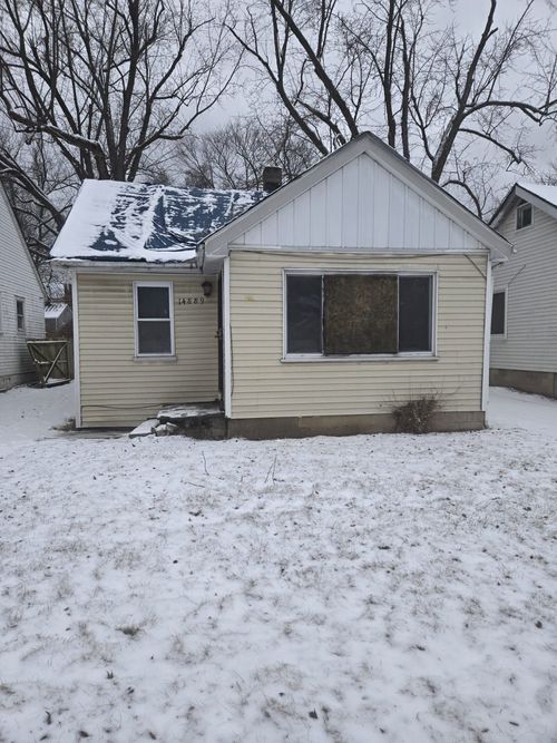 14889 Dacosta St, Detroit, MI, 48223-1828 | Card Image