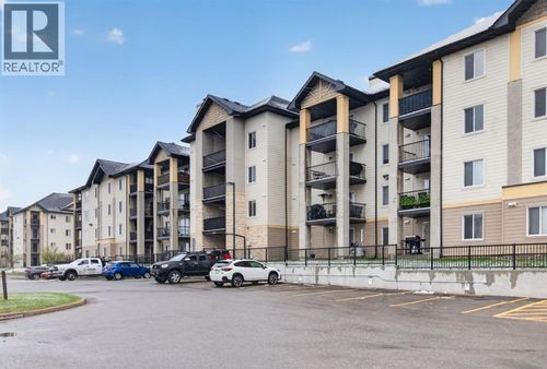 7402-304 Mackenzie Way Sw, Airdrie, AB, T4B3H7 | Card Image