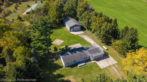 7830 Ernst Rd, Manchester, MI, 48158-8519 | Card Image