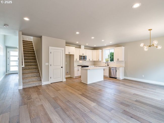 2271 Sw Phyllis Pl, House other with 4 bedrooms, 3 bathrooms and 2 parking in Gresham OR | Image 8
