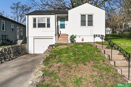 3342 N 41st St, Omaha, NE, 68111-3056 | Card Image