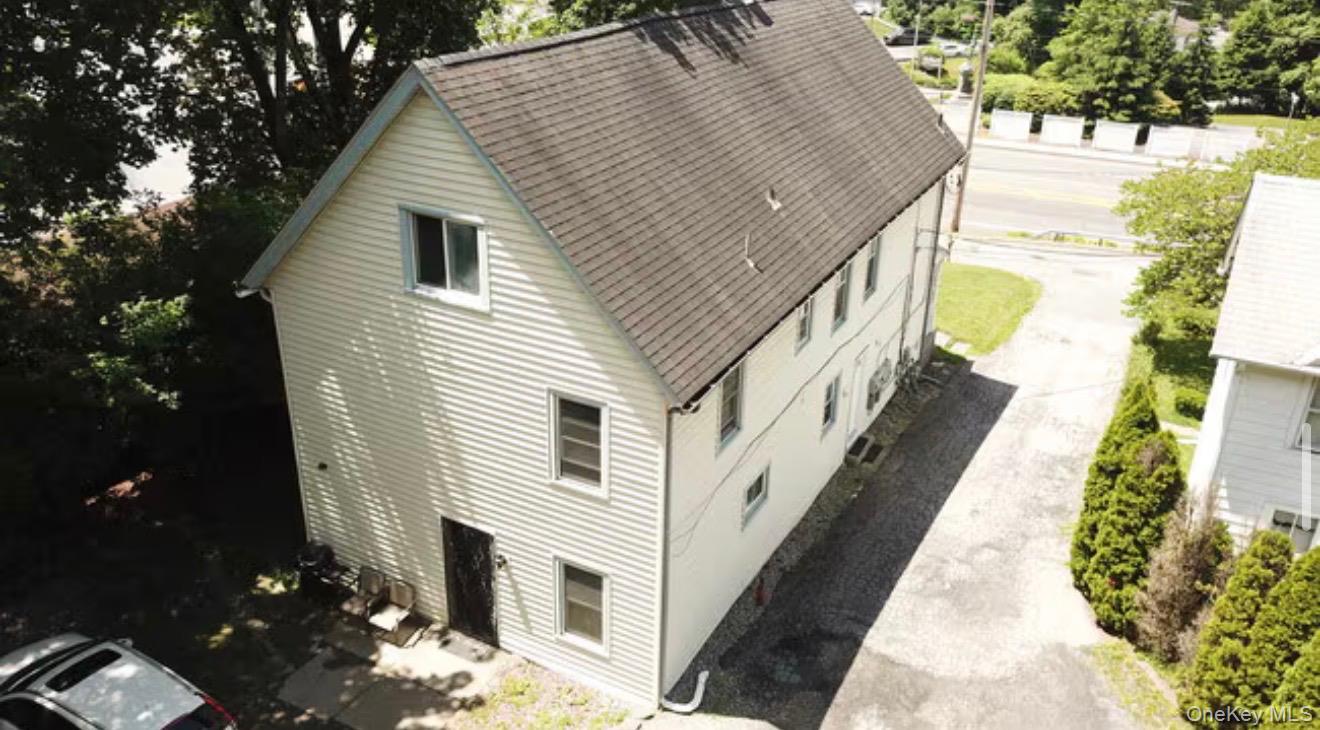 Residential Lease in Lloyd 3